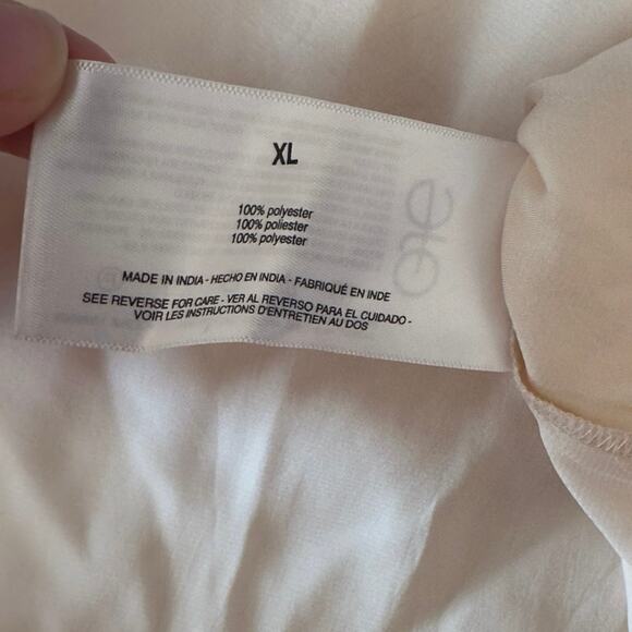 NWT Sam Edelman Varick V-Neck Ruffle Sleeve Satin Blouse Size XL Shifting Sand - Picture 9 of 11